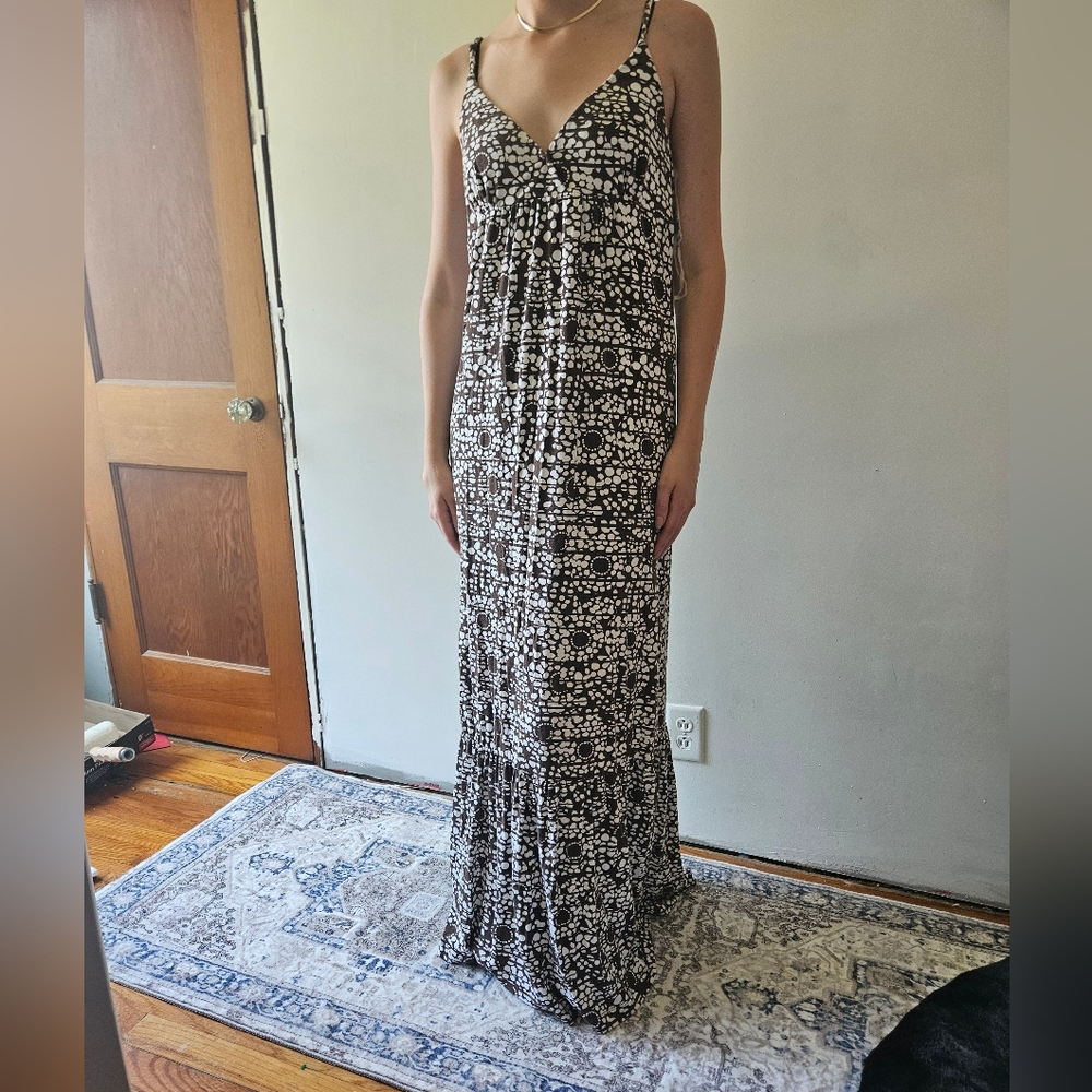 Decree Monochrome Floral Maxi Dress